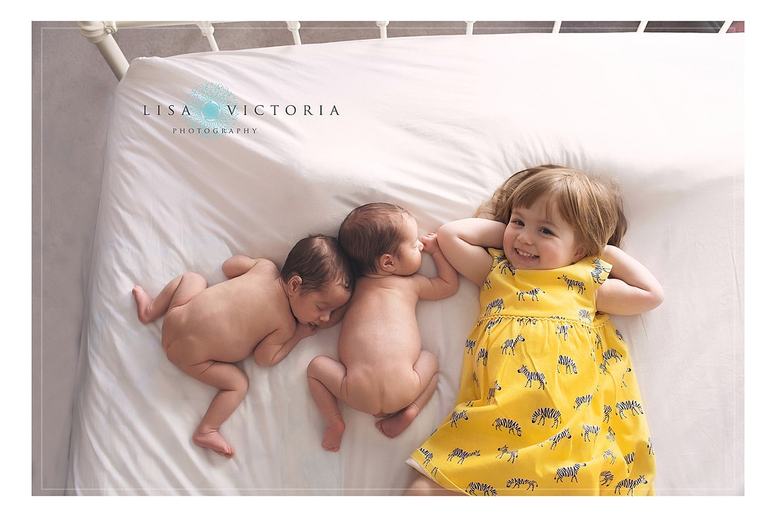 Newborn Sibling Photographs